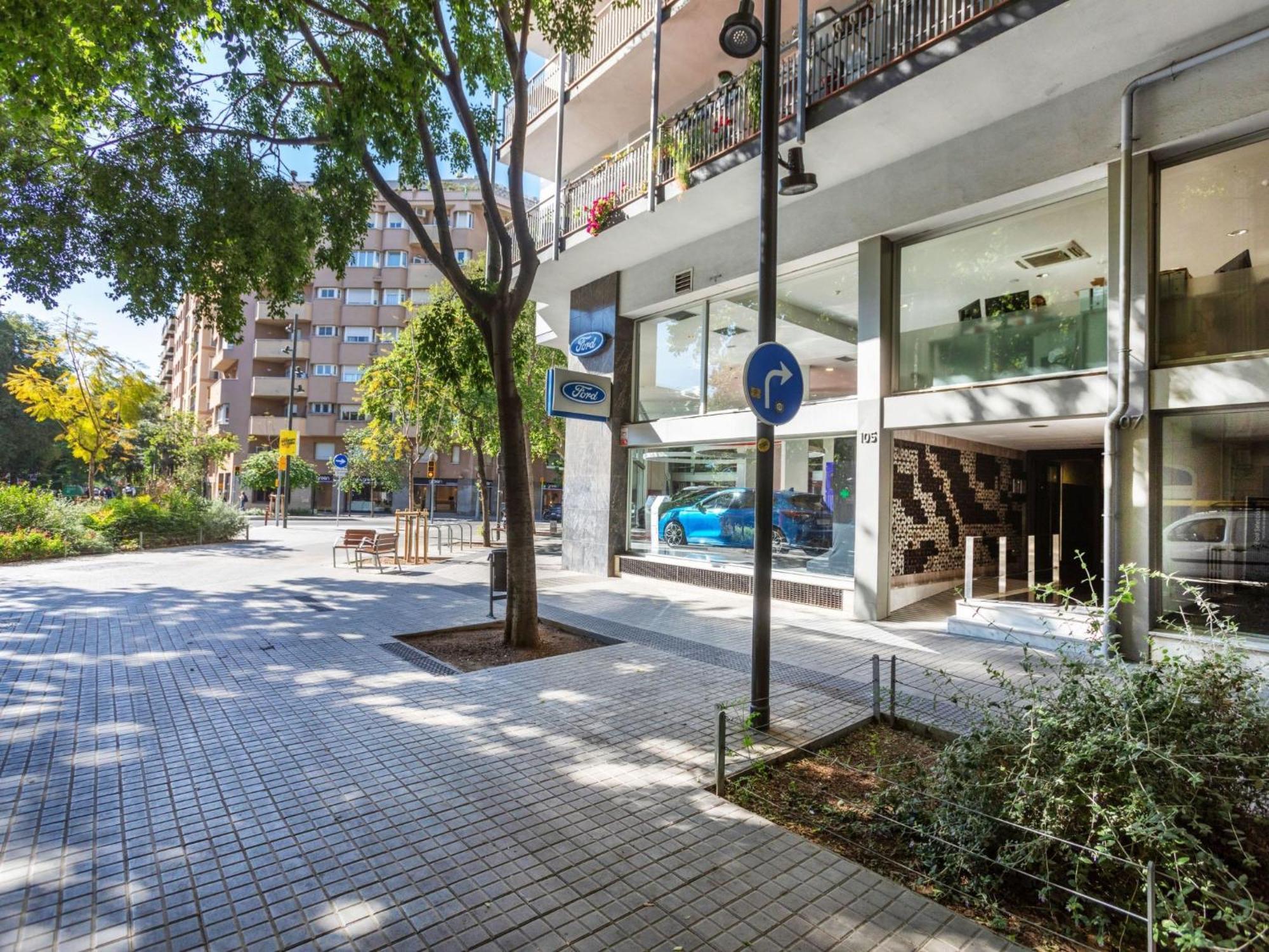 Apartment Eixample Esq Rocafort Diputacio By Interhome Barcelona Exterior photo