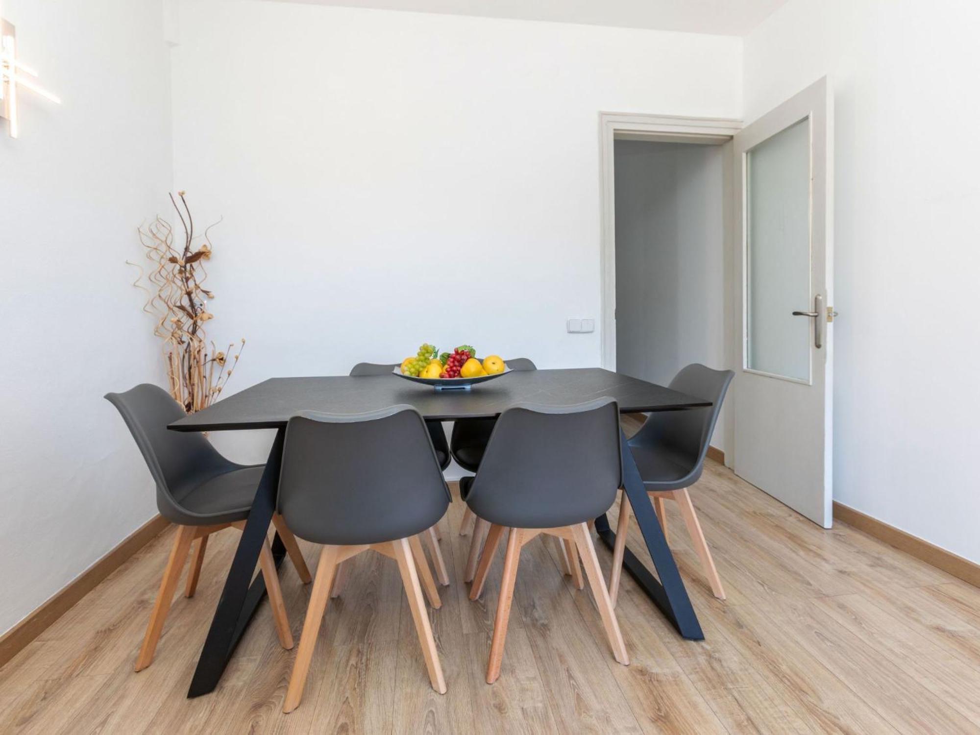 Apartment Eixample Esq Rocafort Diputacio By Interhome Barcelona Exterior photo